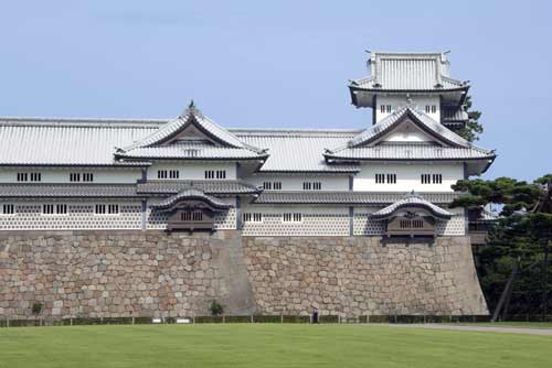 castle at kenrokuen-AsiaPhotoStock