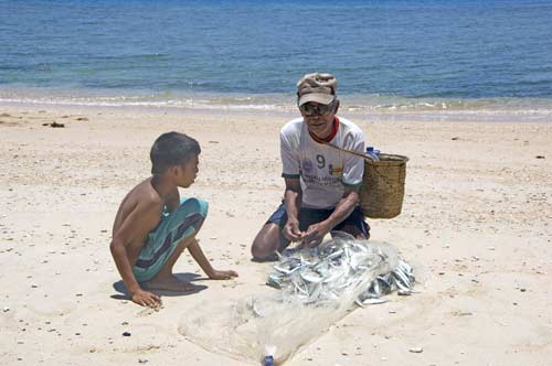 catch by net-AsiaPhotoStock