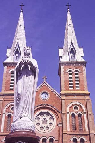 notre dame cathedral-AsiaPhotoStock