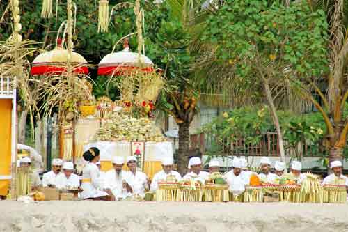 beach ceremony-AsiaPhotoStock