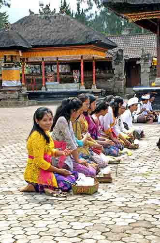 ceremony beraten-AsiaPhotoStock