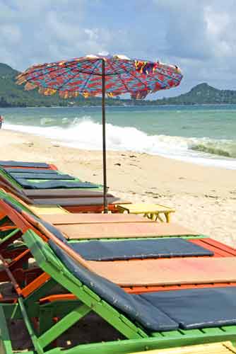 sun loungers-AsiaPhotoStock