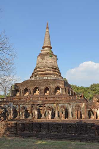 chang lom wat-AsiaPhotoStock