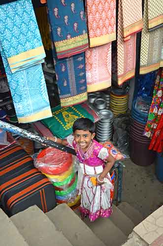 child munnar-AsiaPhotoStock