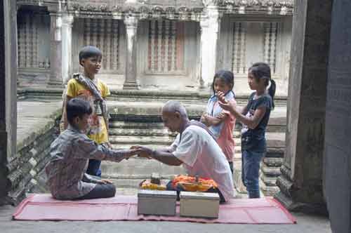 childrens blessing-AsiaPhotoStock