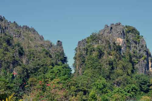 cliffs vang vieng-AsiaPhotoStock