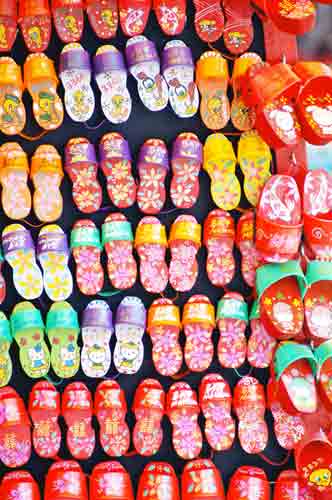 clogs-AsiaPhotoStock