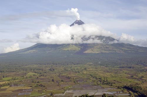 clouds on volcano-AsiaPhotoStock