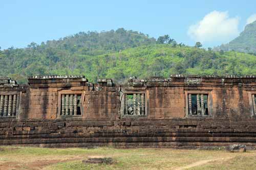 columns wat phou-AsiaPhotoStock