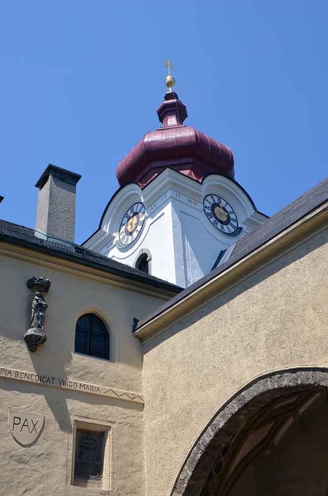 convent roof-AsiaPhotoStock