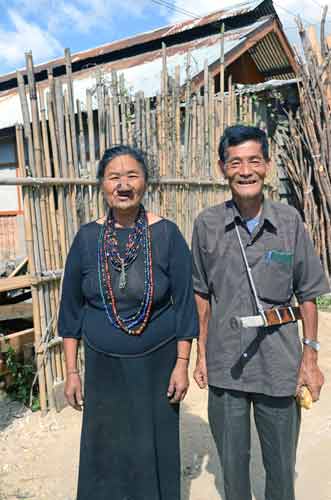 couple ziro-AsiaPhotoStock