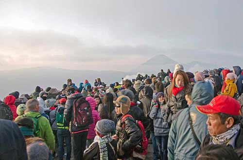 crowds bromo-AsiaPhotoStock