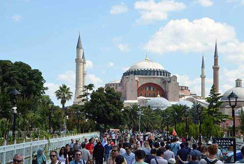 crowds hagia sophia-AsiaPhotoStock