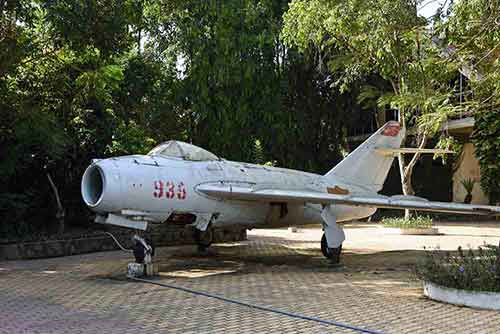 cu chi plane-AsiaPhotoStock