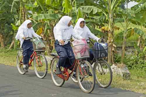 cyclists-AsiaPhotoStock