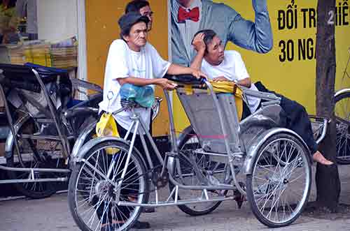 cyclo drivers-AsiaPhotoStock