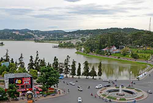 dalat lake-AsiaPhotoStock