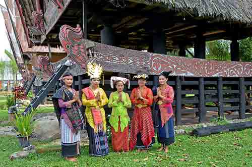 dancers batak-AsiaPhotoStock