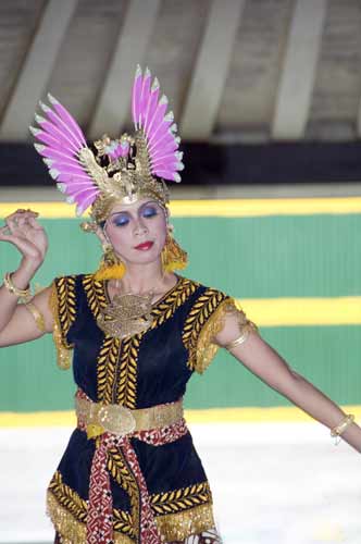 dancers pose-AsiaPhotoStock