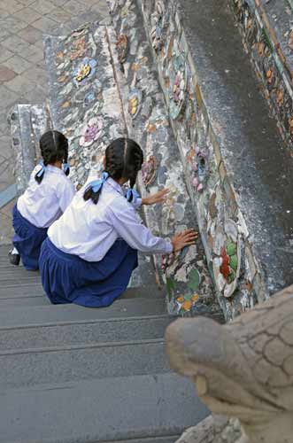 descent wat arun-AsiaPhotoStock