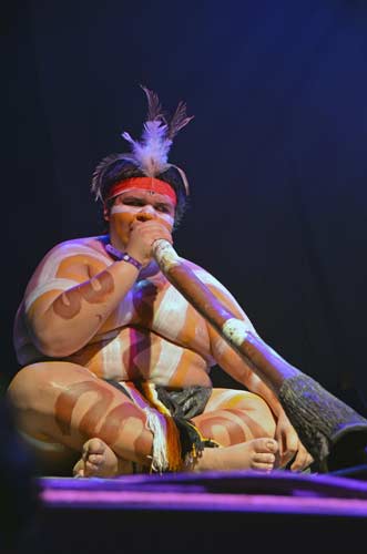 didgeridoo player-AsiaPhotoStock