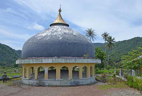 dome tsunami-AsiaPhotoStock