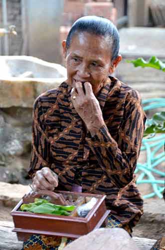 eating betel-AsiaPhotoStock