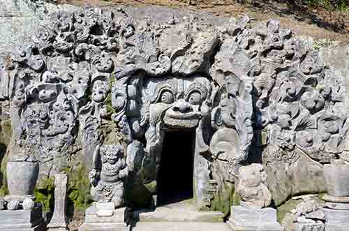 elephant cave-AsiaPhotoStock