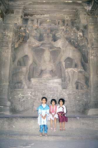 ellora visitors-AsiaPhotoStock