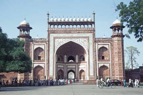 entrance taj mahal-AsiaPhotoStock