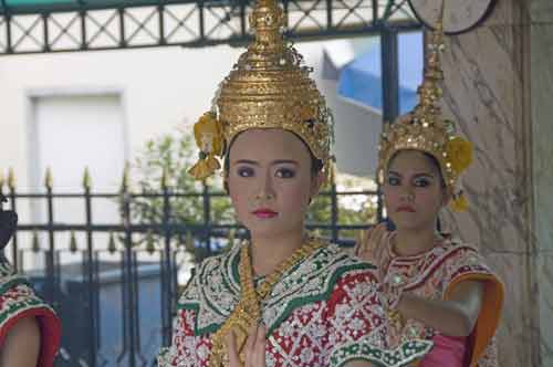 erawan dance routine-AsiaPhotoStock