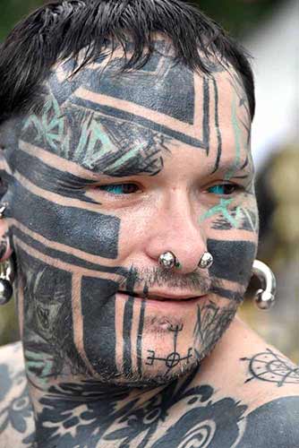 face tattoo-AsiaPhotoStock