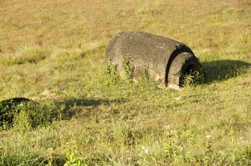 fallen jar-AsiaPhotoStock