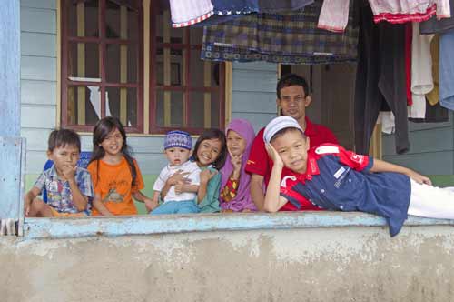 family tanjung uma-AsiaPhotoStock