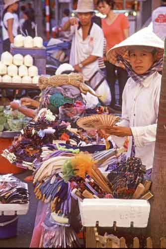 fan seller-AsiaPhotoStock