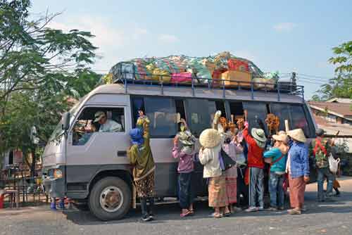 feeding van loads-AsiaPhotoStock