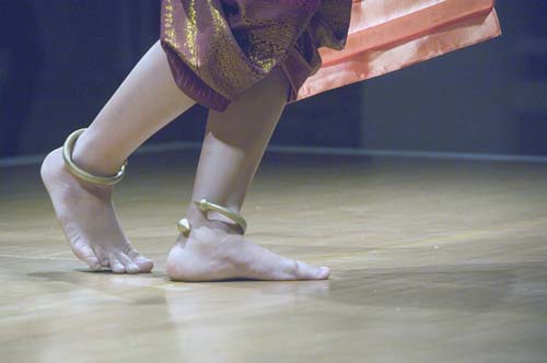 feet movement-AsiaPhotoStock