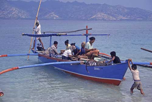 outrigger ferry-AsiaPhotoStock