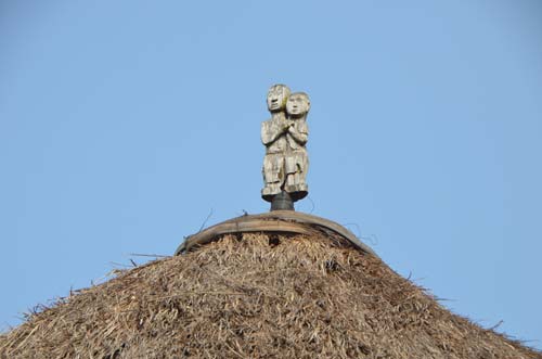 figures ban kandone-AsiaPhotoStock