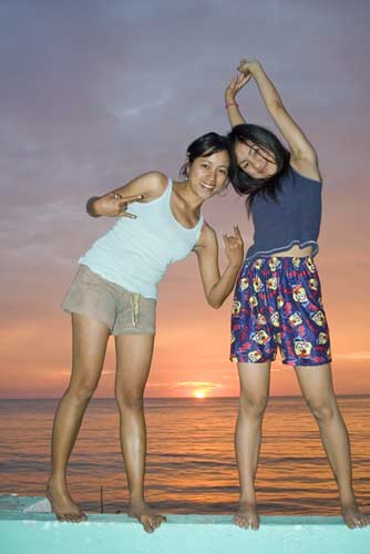 filipinas having fun-AsiaPhotoStock