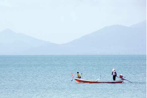 fishing boat work-AsiaPhotoStock