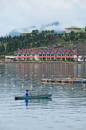 fisherman parapat-AsiaPhotoStock