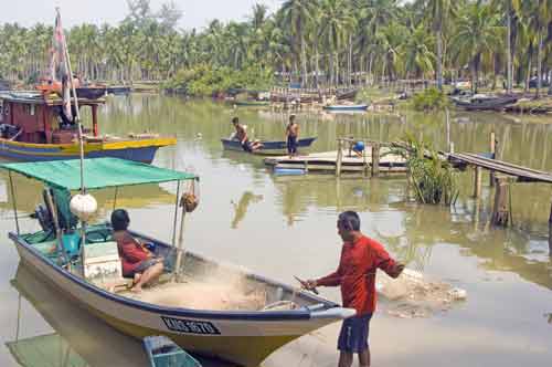 fishing boat-AsiaPhotoStock