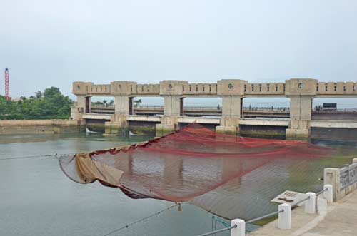 fishing net at dam-AsiaPhotoStock