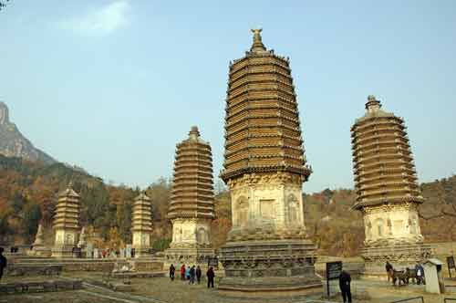 five pagodas-AsiaPhotoStock