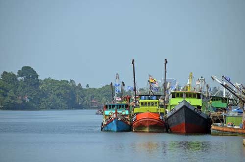 fleet kuching-AsiaPhotoStock