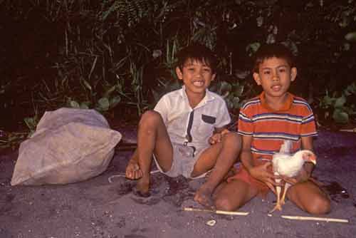 flores children-AsiaPhotoStock