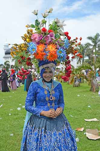 flower hat-AsiaPhotoStock