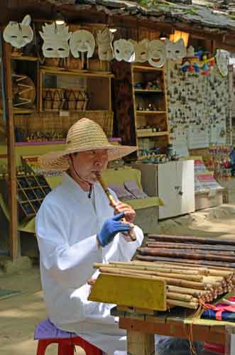 flute maker-AsiaPhotoStock