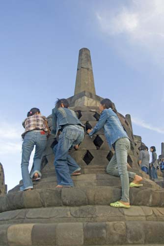 friends borobudur-AsiaPhotoStock